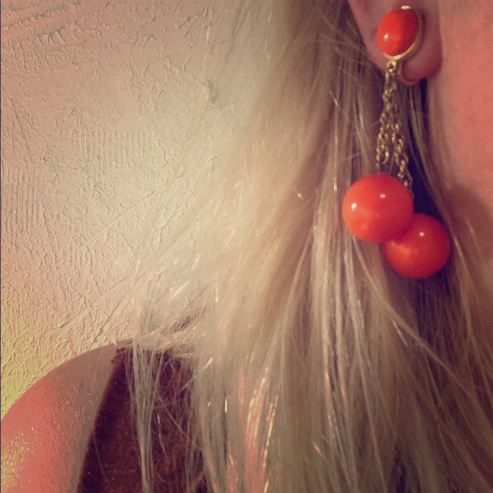 VINTAGE Trifari Orange Dangle Gold Earrings